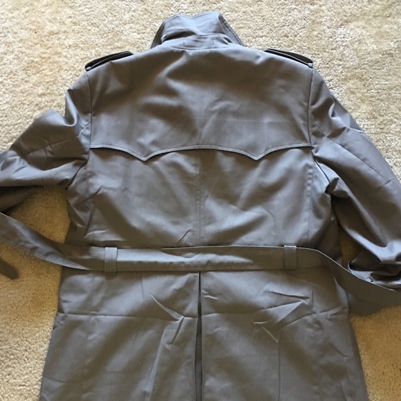 Christian Dior Trench Coat w/ Removable Liner - Picture 4 of 9